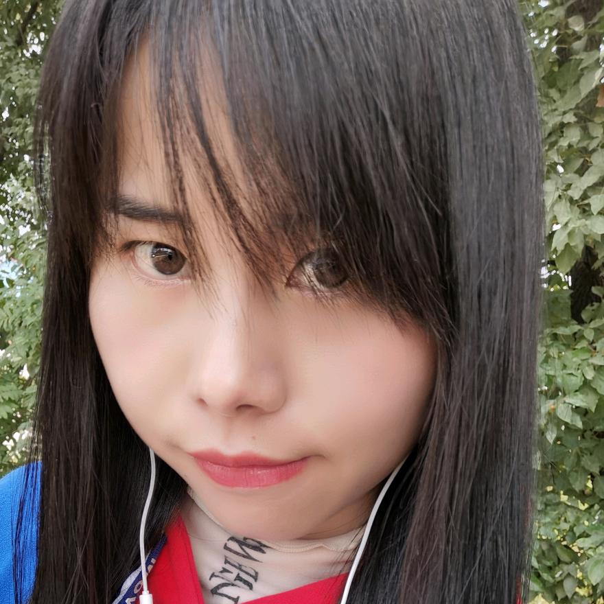 李          红