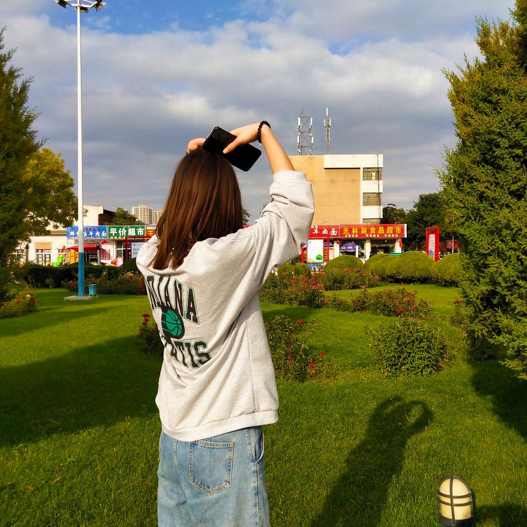 卖苹果的小姑娘🍎