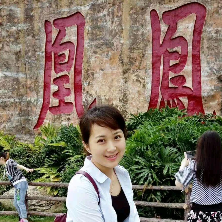 静歌    李静在上班