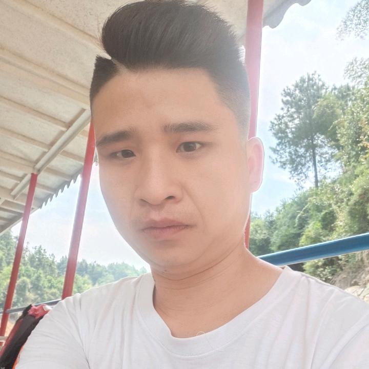 跑调唐不二。小廖