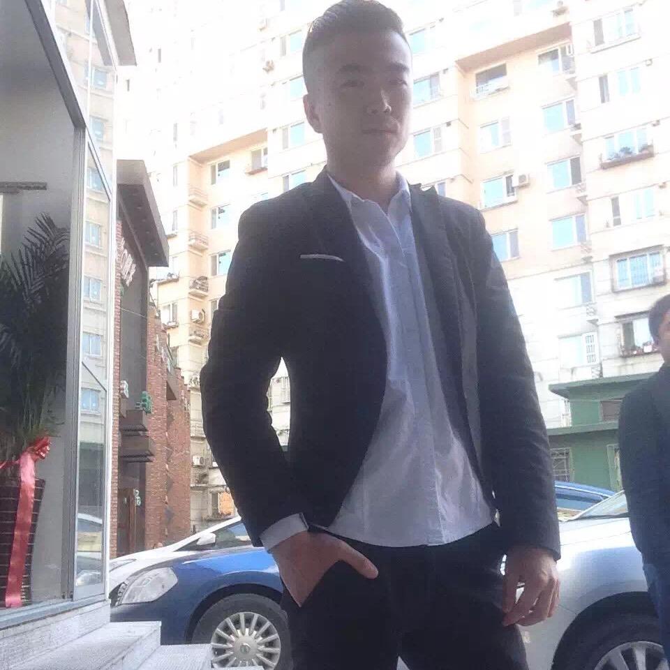 小伙 浩然