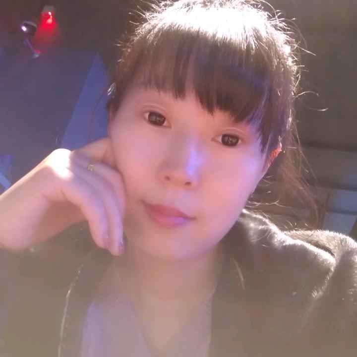 翱翔的小鸟🐤