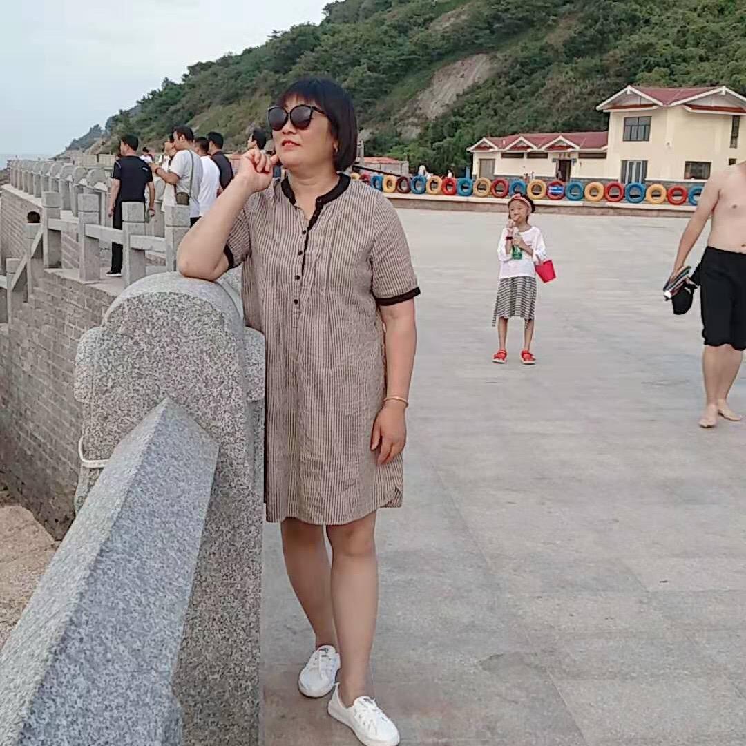 英.：