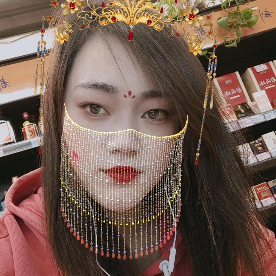 冷艳红唇👄