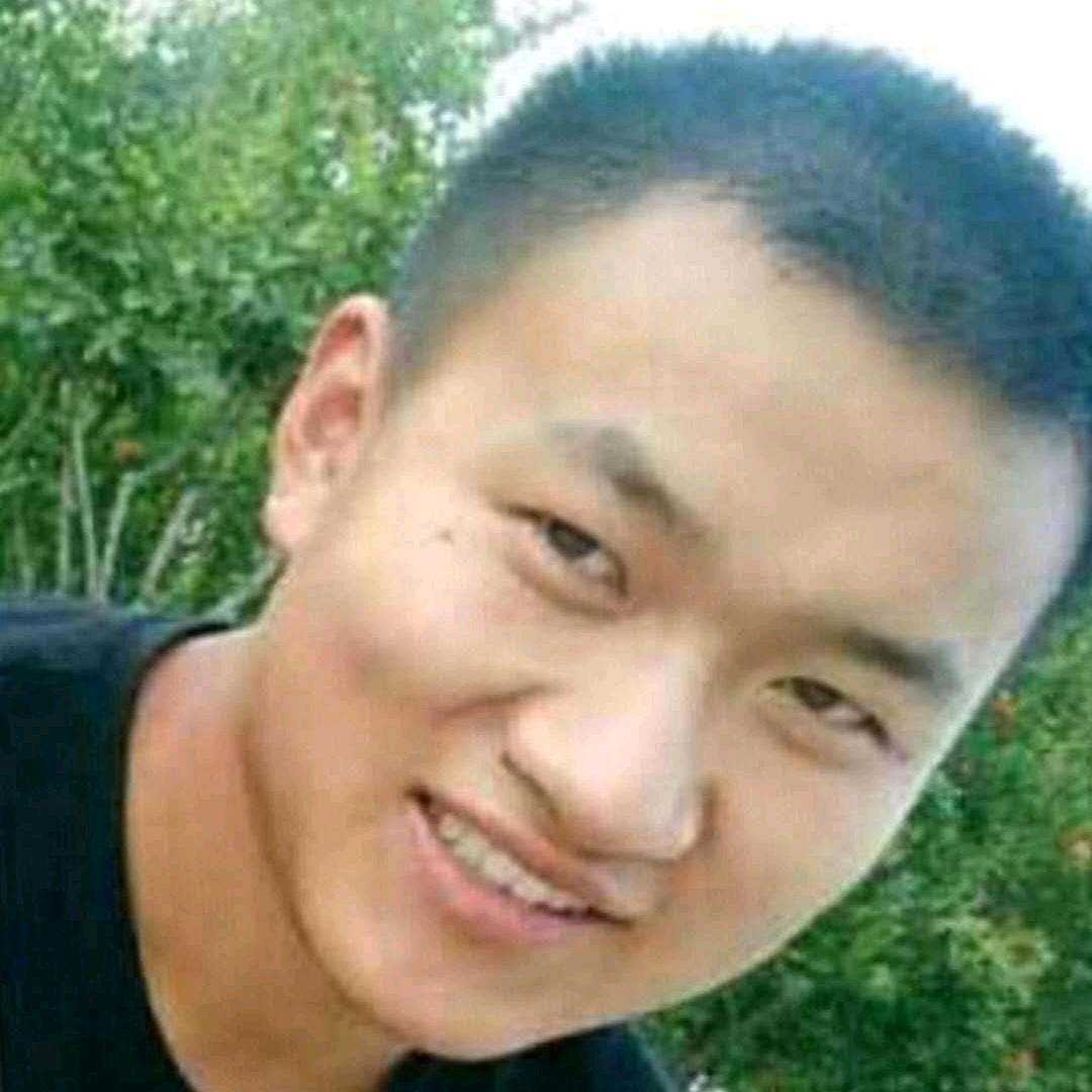骑单车追汽车