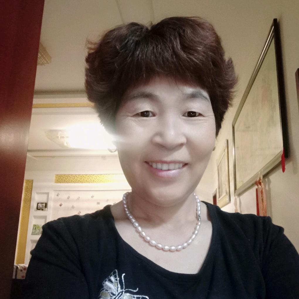 幸福快乐的一家人