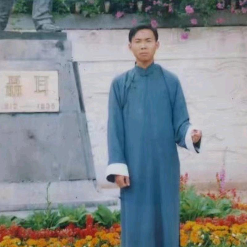 喜泉普洱茶  董炳冉