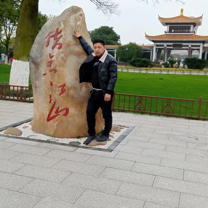 绿游游⊙ω⊙一胡清酒