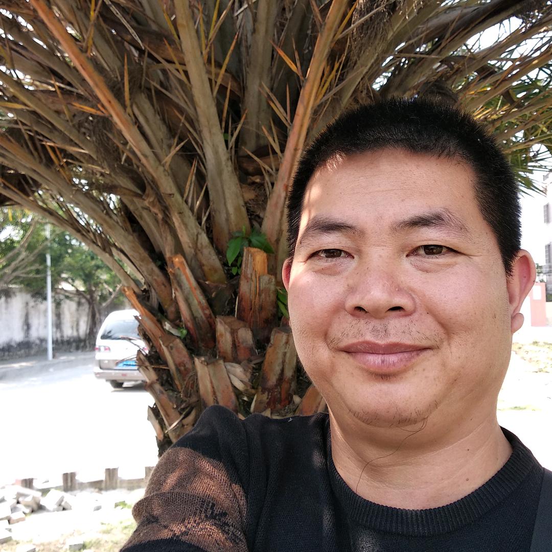 梁安荣衣服超市