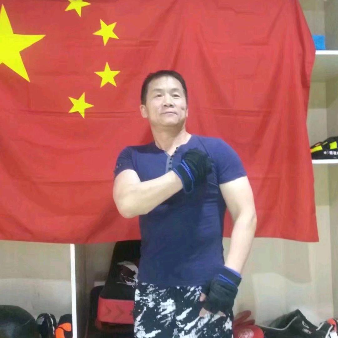 65岁兰州拳击大伟