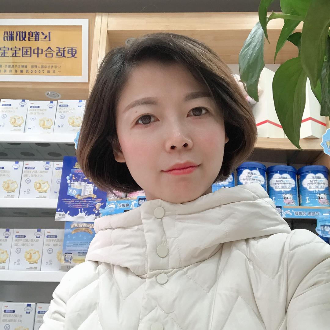 哈萌小匠全家营养屋（柏隆店）冬姐