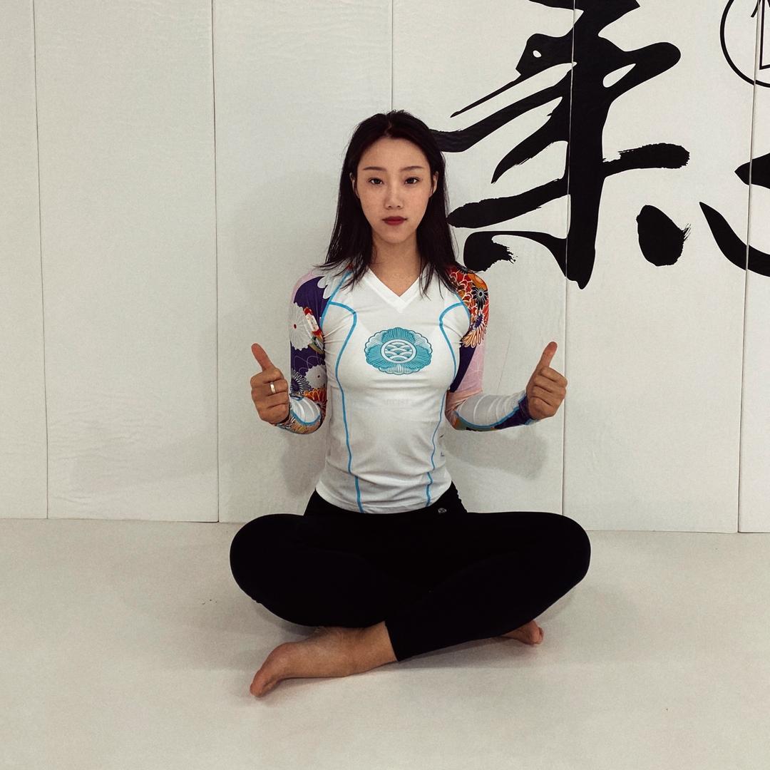 杨航
