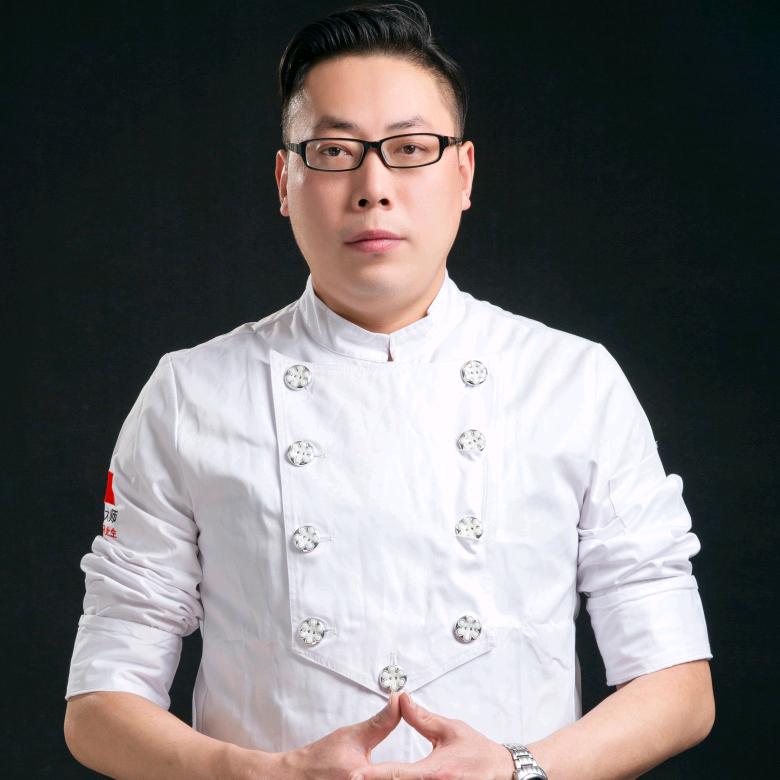 陈 LIU 杰