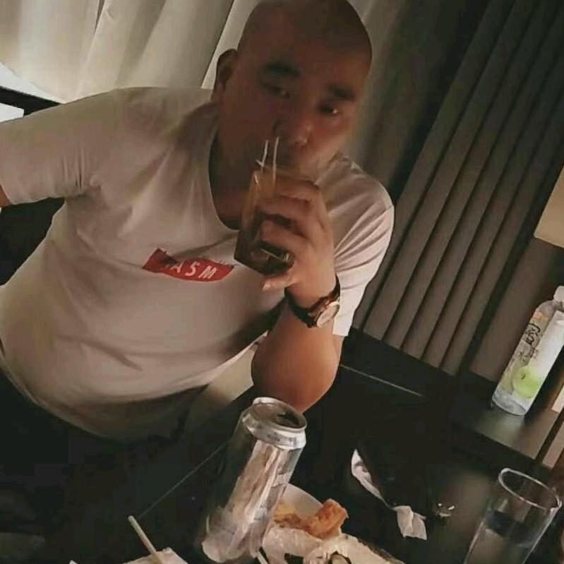 和尚彡不戒(礼貌回赞)
