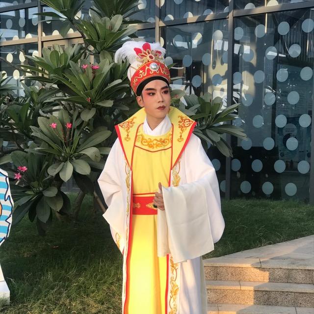 黄诺诺