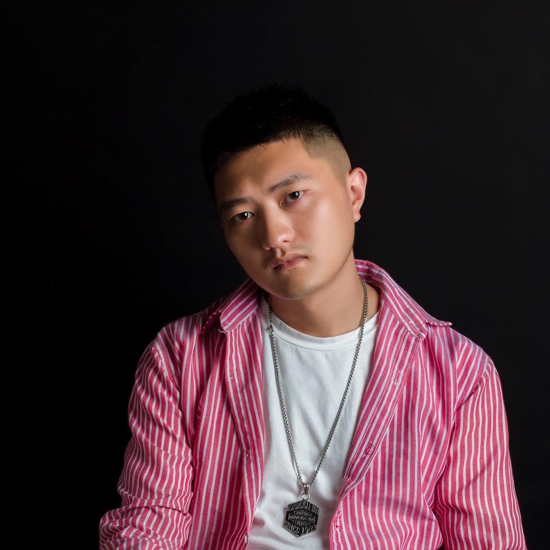 龙里王托尼潮沙龙