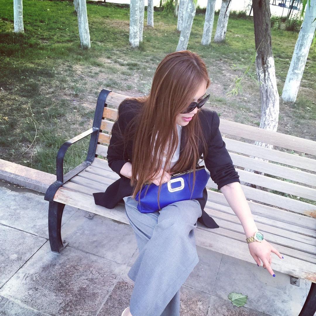 阿拉尔市牵色内衣服饰生活馆