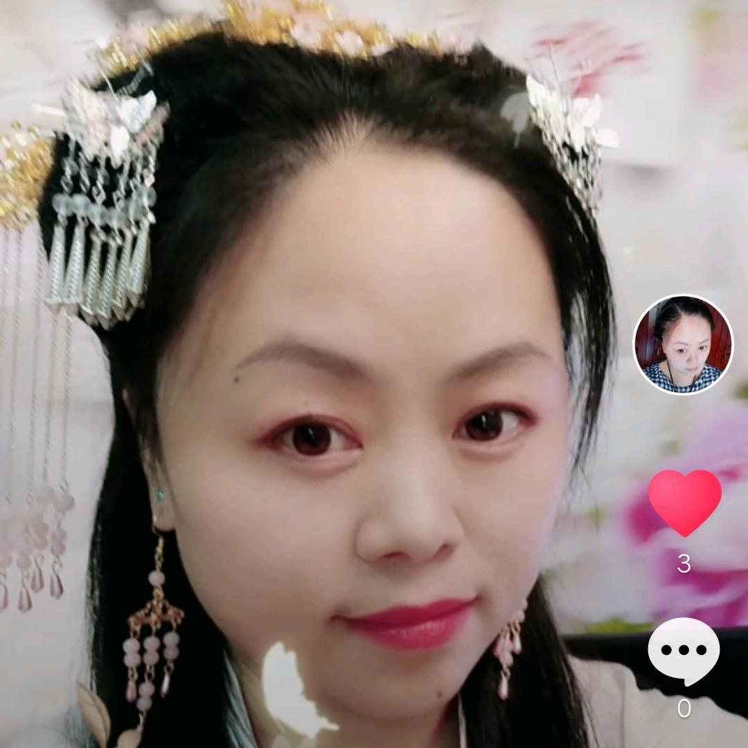 韦二姐（诗玲画月情）
