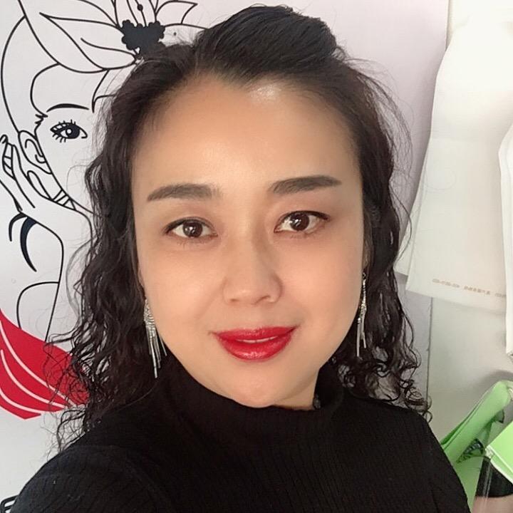 宝莉美妆（请勿连赞）