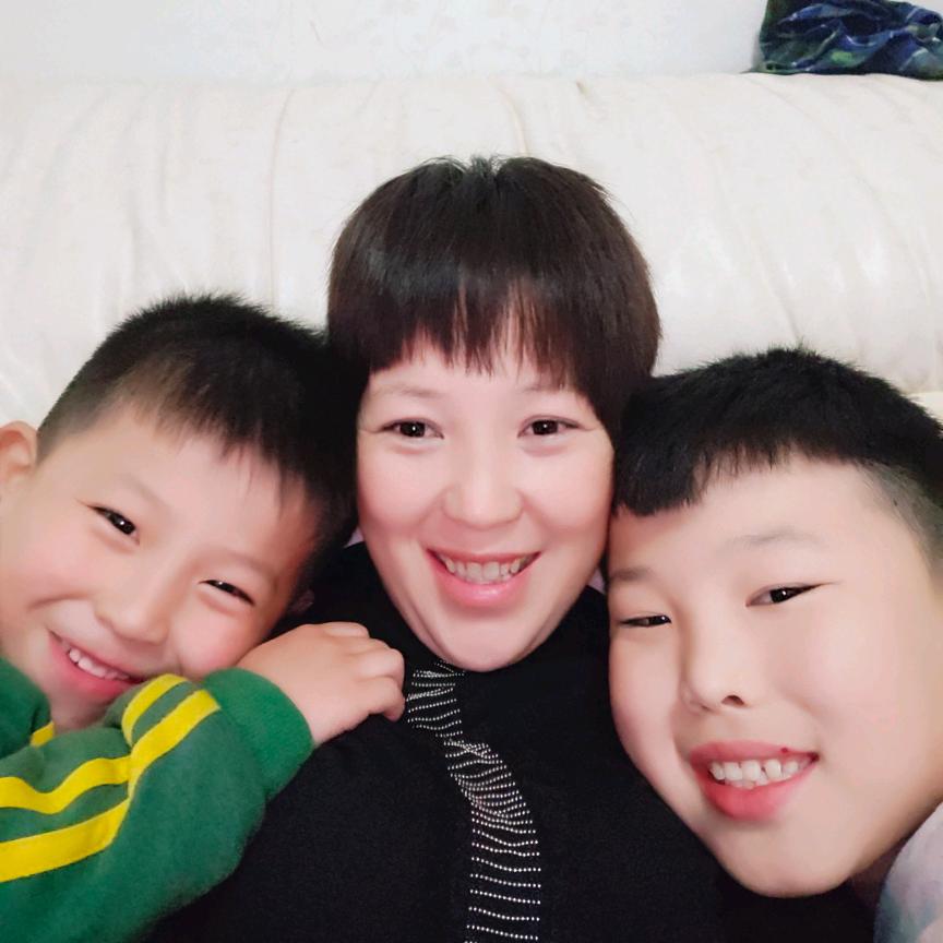 苏宁易购黄家三姐