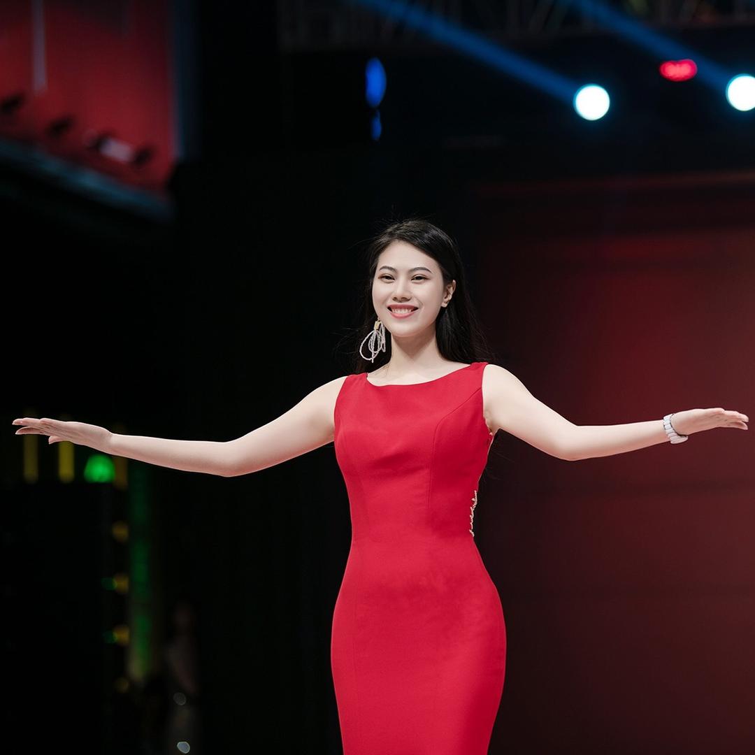 白福梅礼仪服务培训