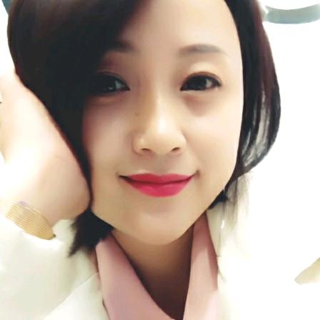 走路带风的女人€€