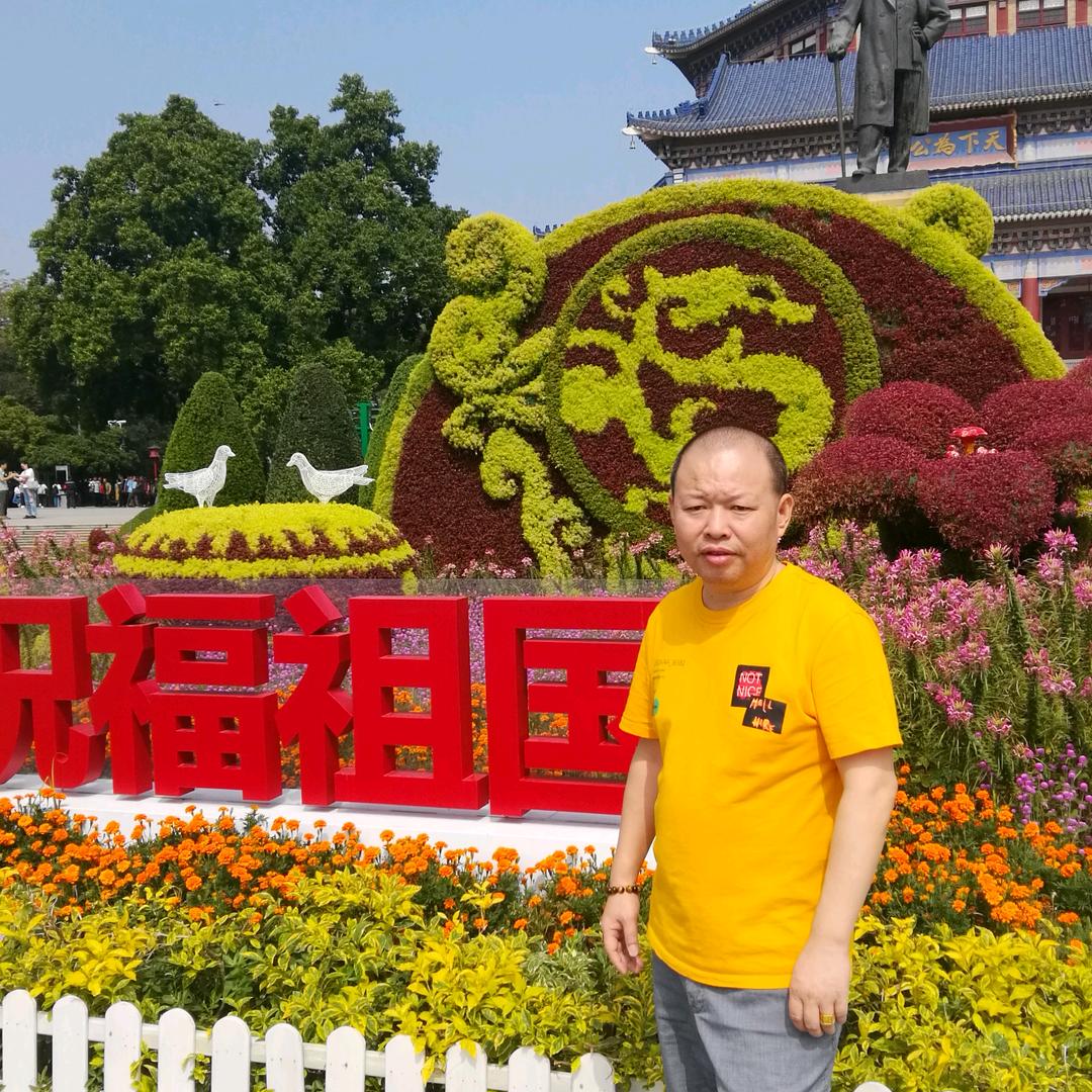 张小林