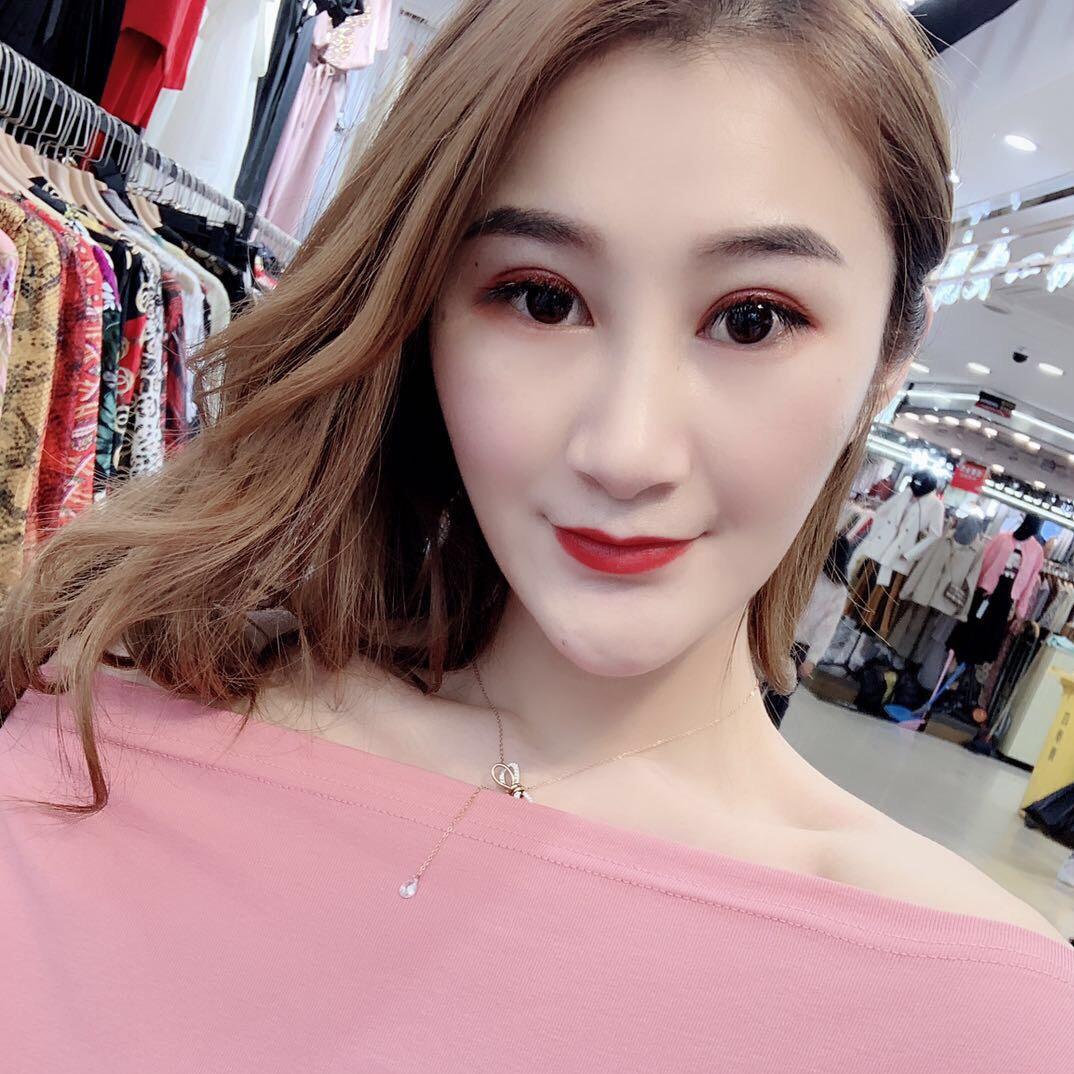 霞玉服饰店官方账号