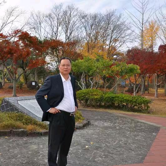 吴斌政（大风、东篱山人）