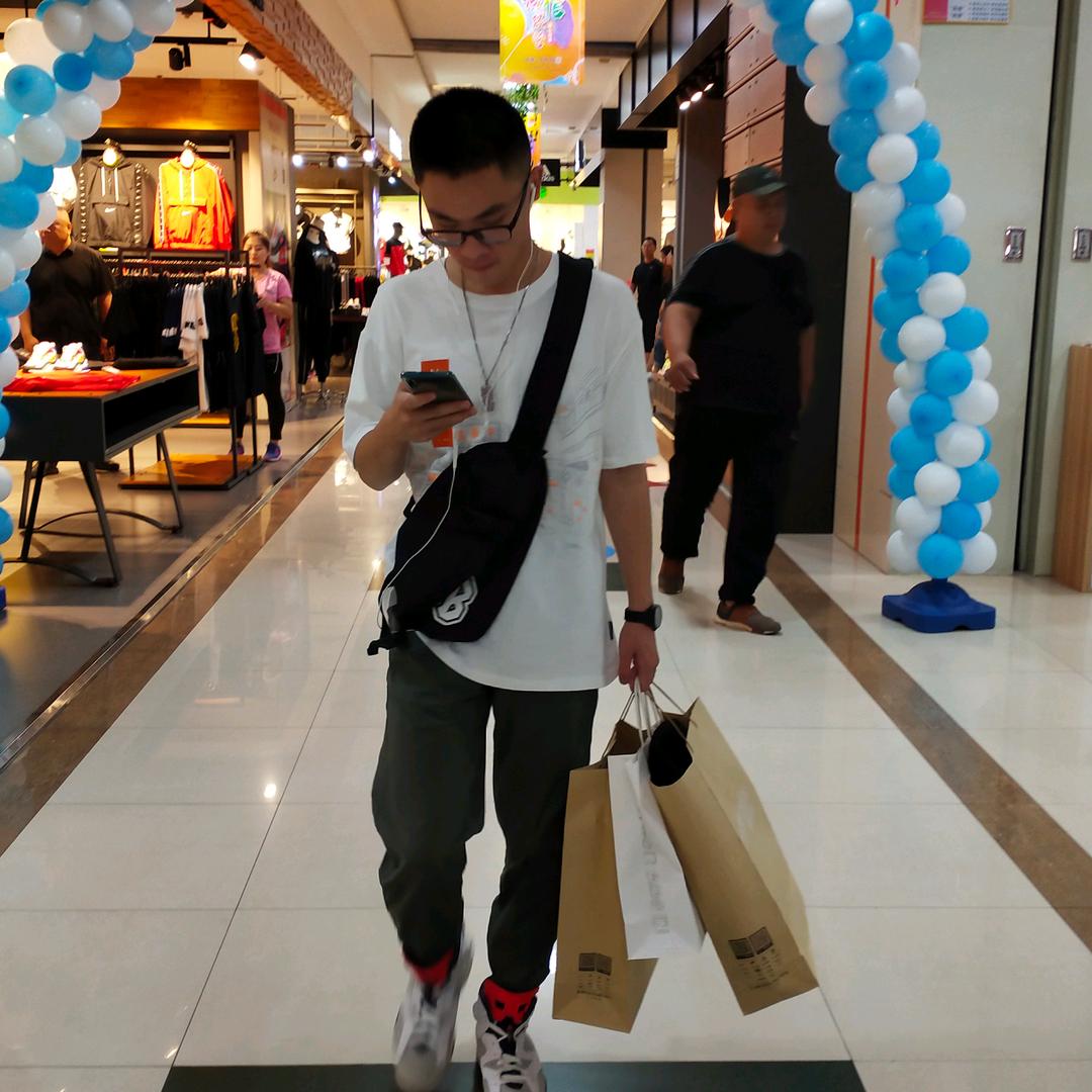 张丽