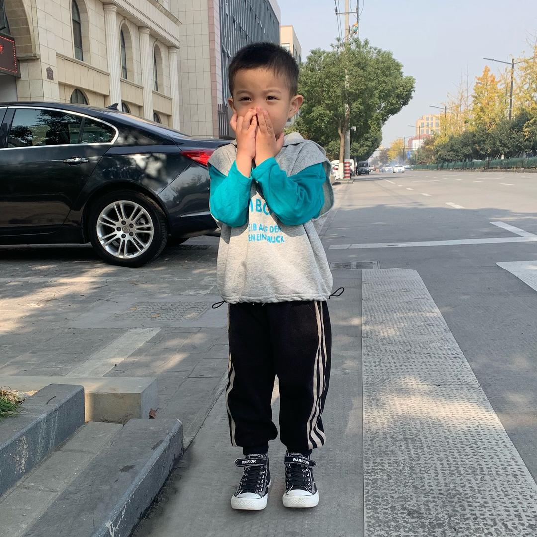 诗杰毛衣工厂店