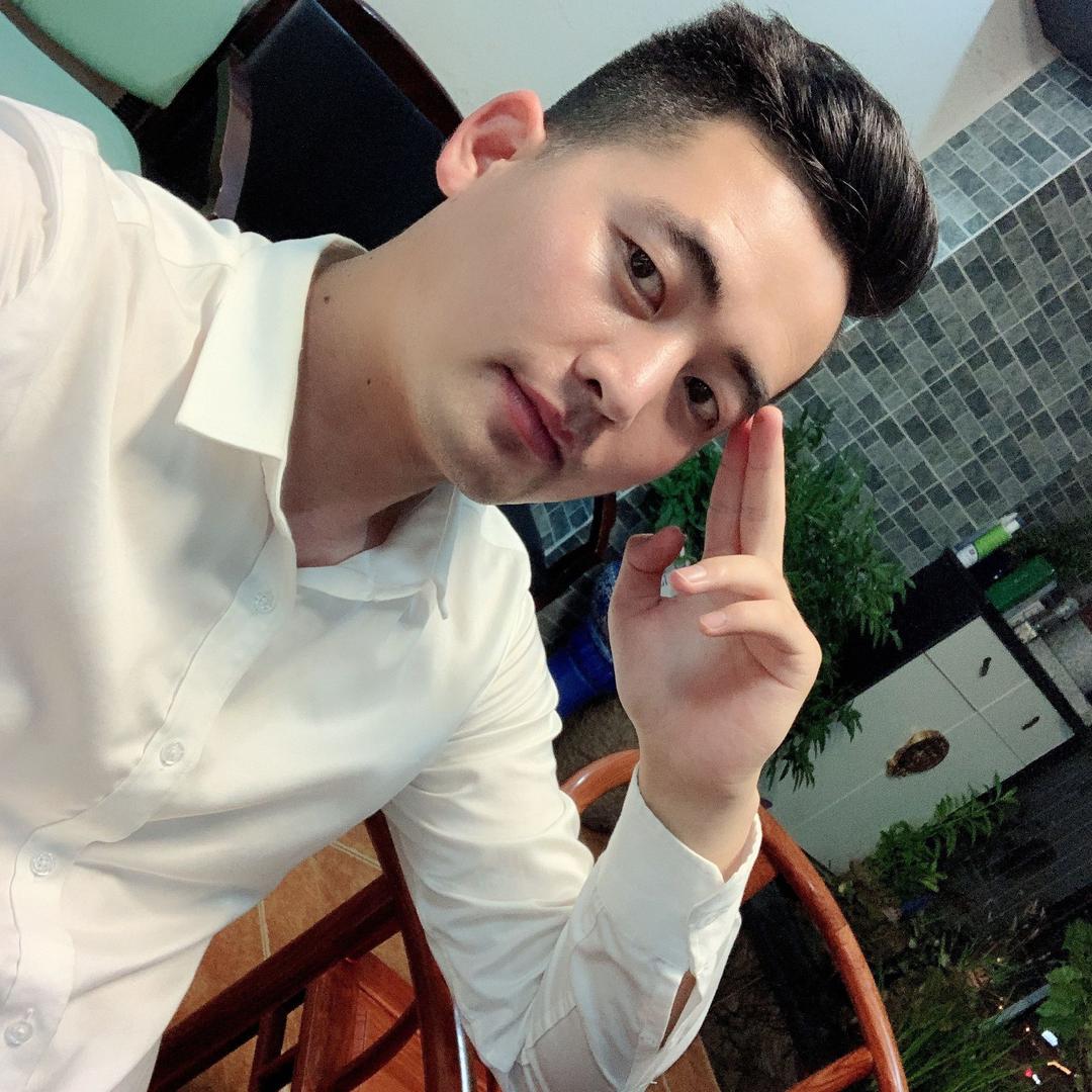 不闲的闫同学