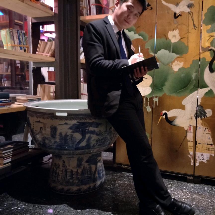 你头发掉了，，，