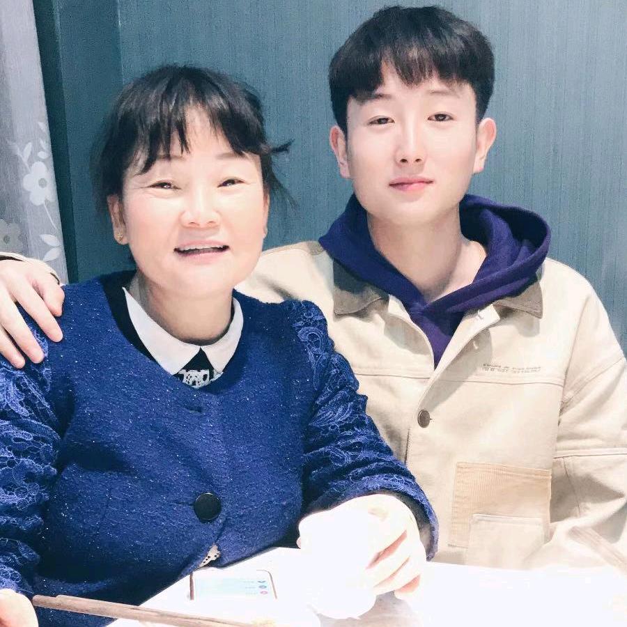 红牡丹张学丽