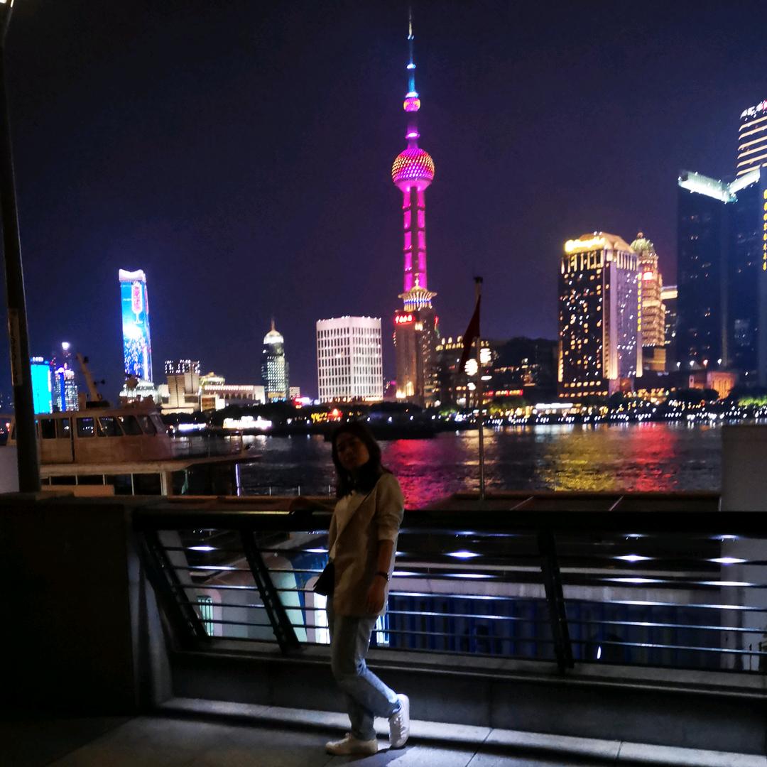 海水不懂天空的蓝