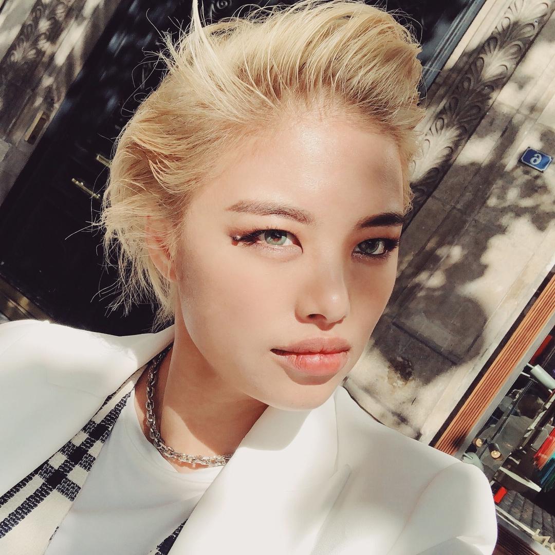 方凯瑞CARRIE@抖音