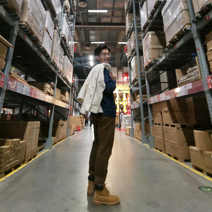 单眼皮小贾