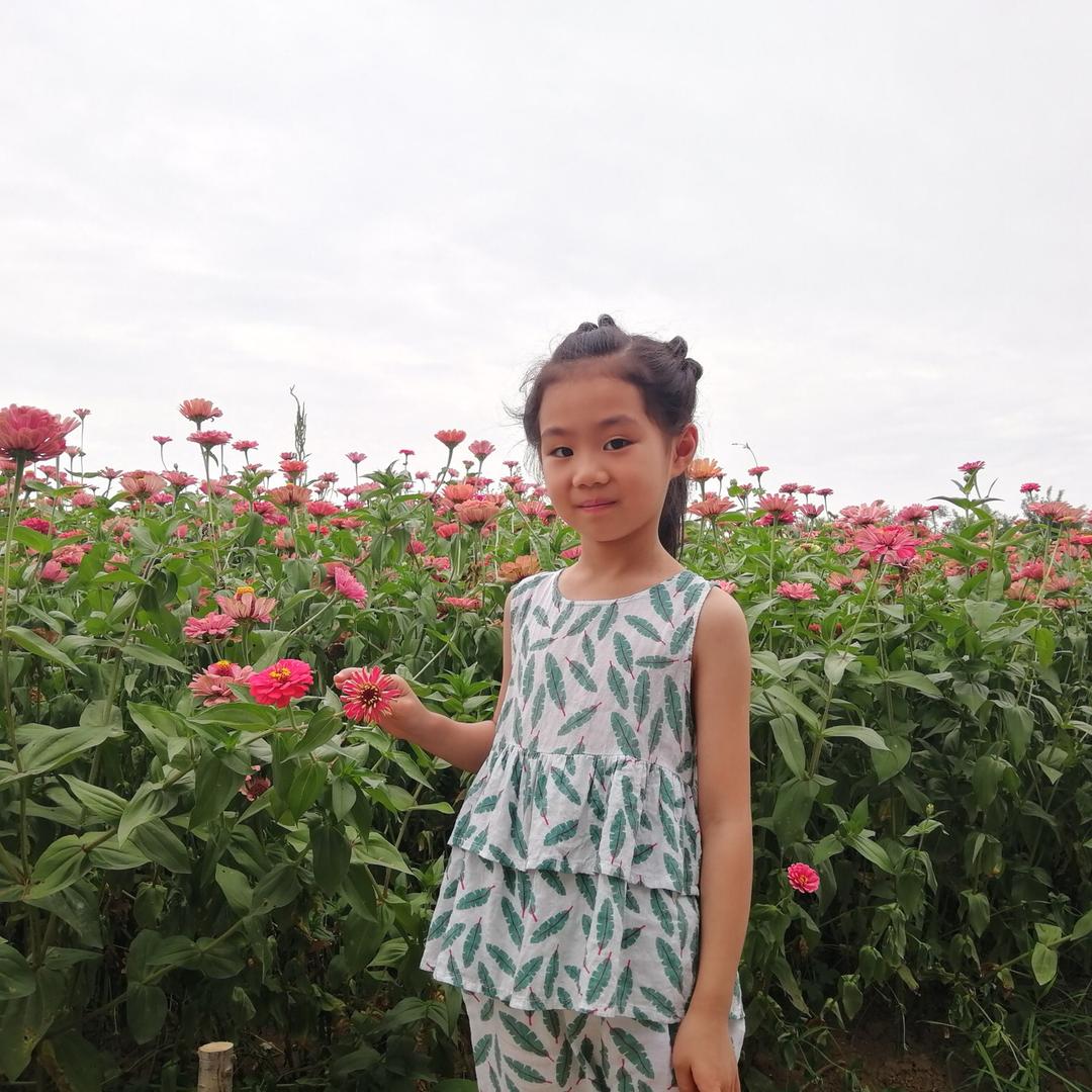 妞妞背唐诗