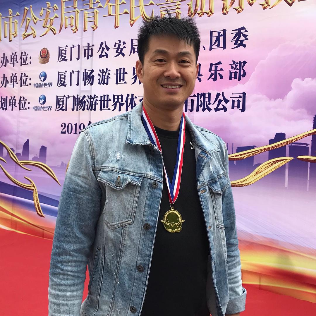魏红启