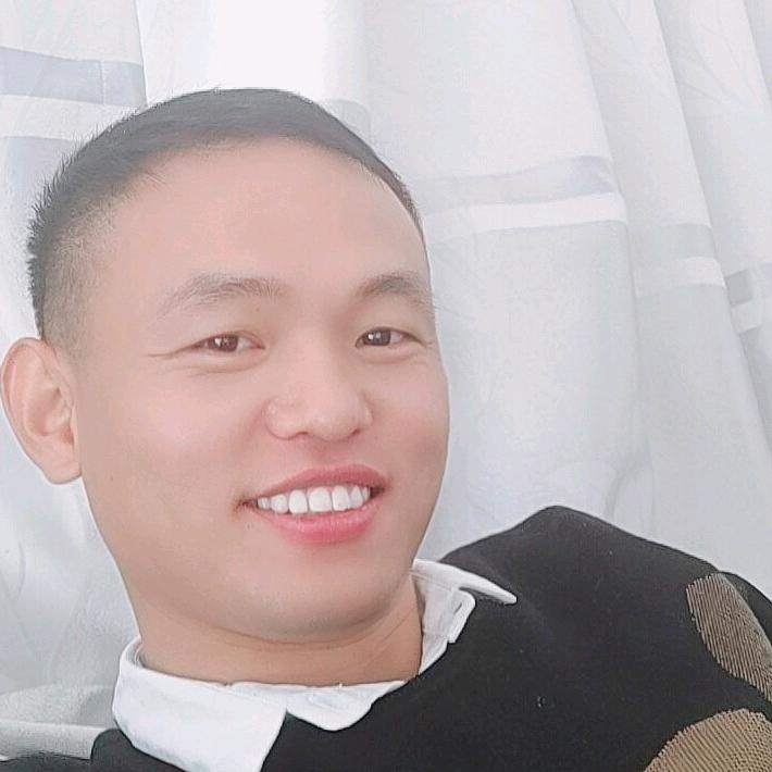 被万千少女崇拜的男神