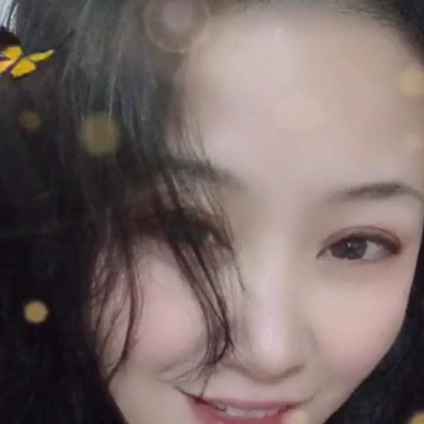 开心果芳芳💕
