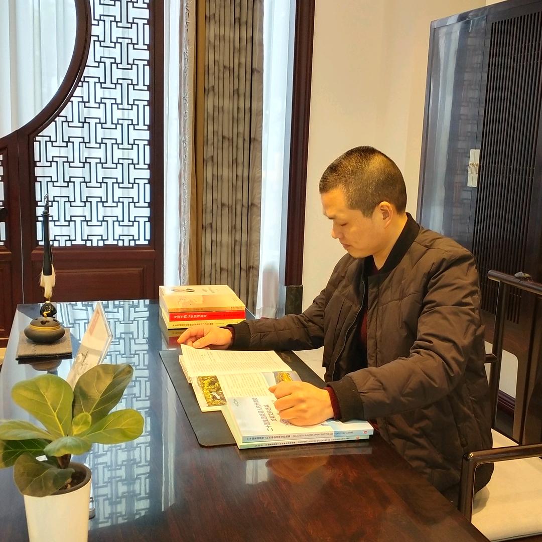 东山草根堂