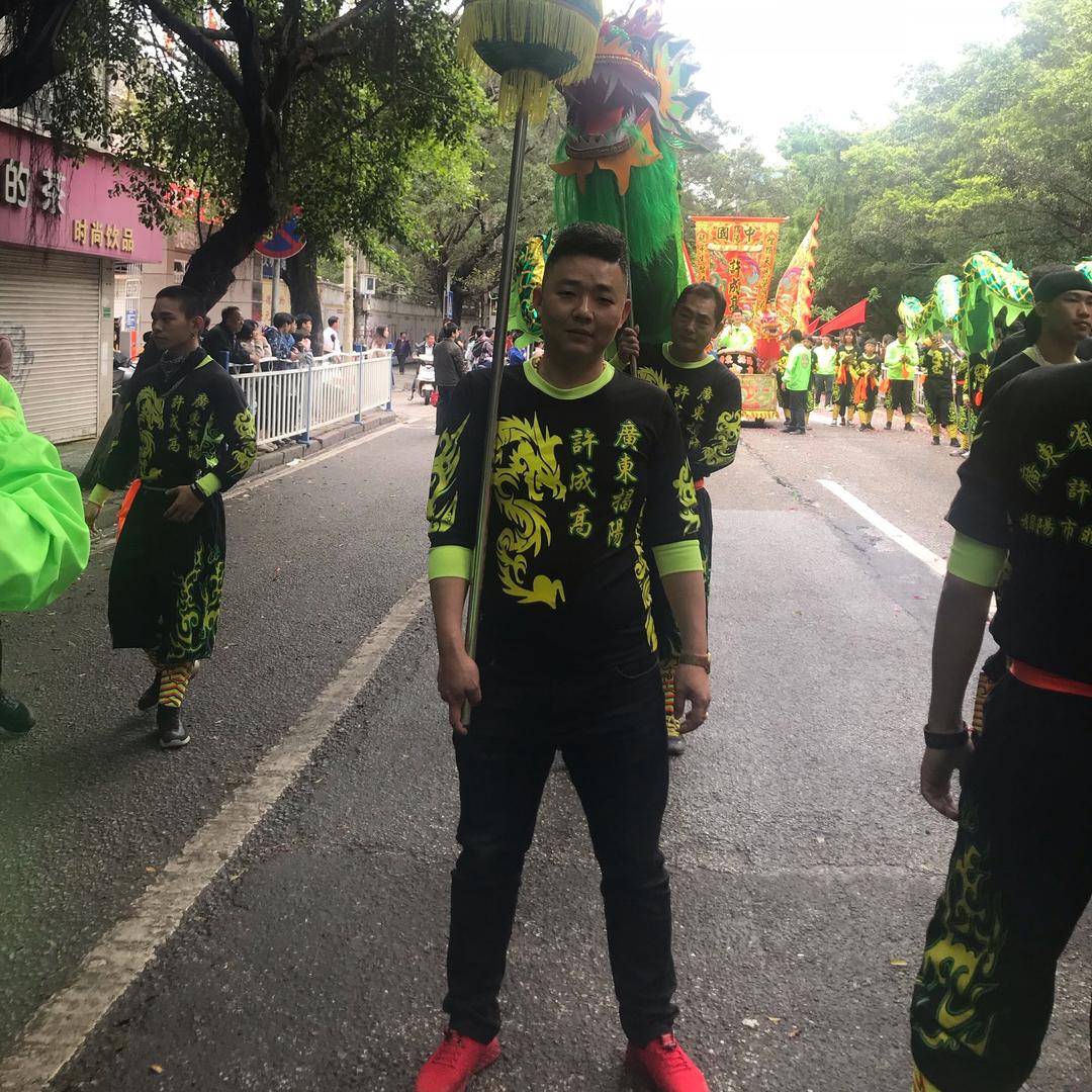 鸿弟服饰（实惠店）