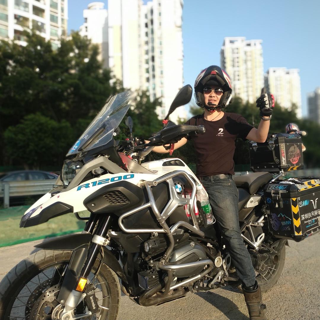 深圳巅峰四驱 马朝国 专美规皮卡改装升级