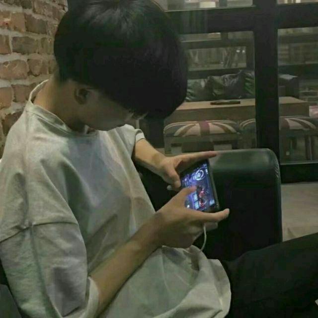 蔡成…