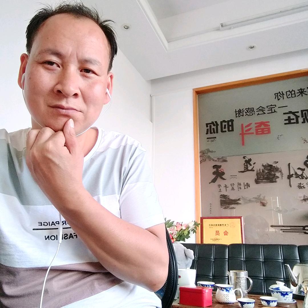 服装，鞋子厂家批发