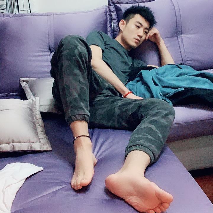 昃昃