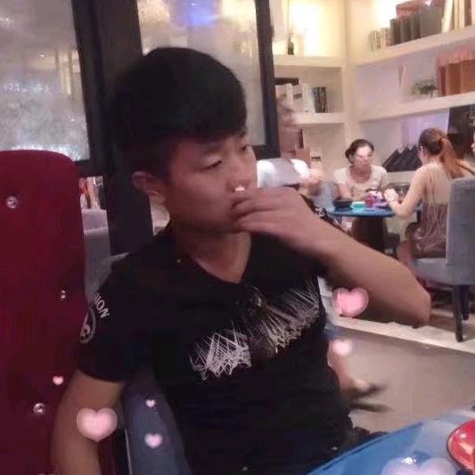 一身傲骨无奈天天被揍