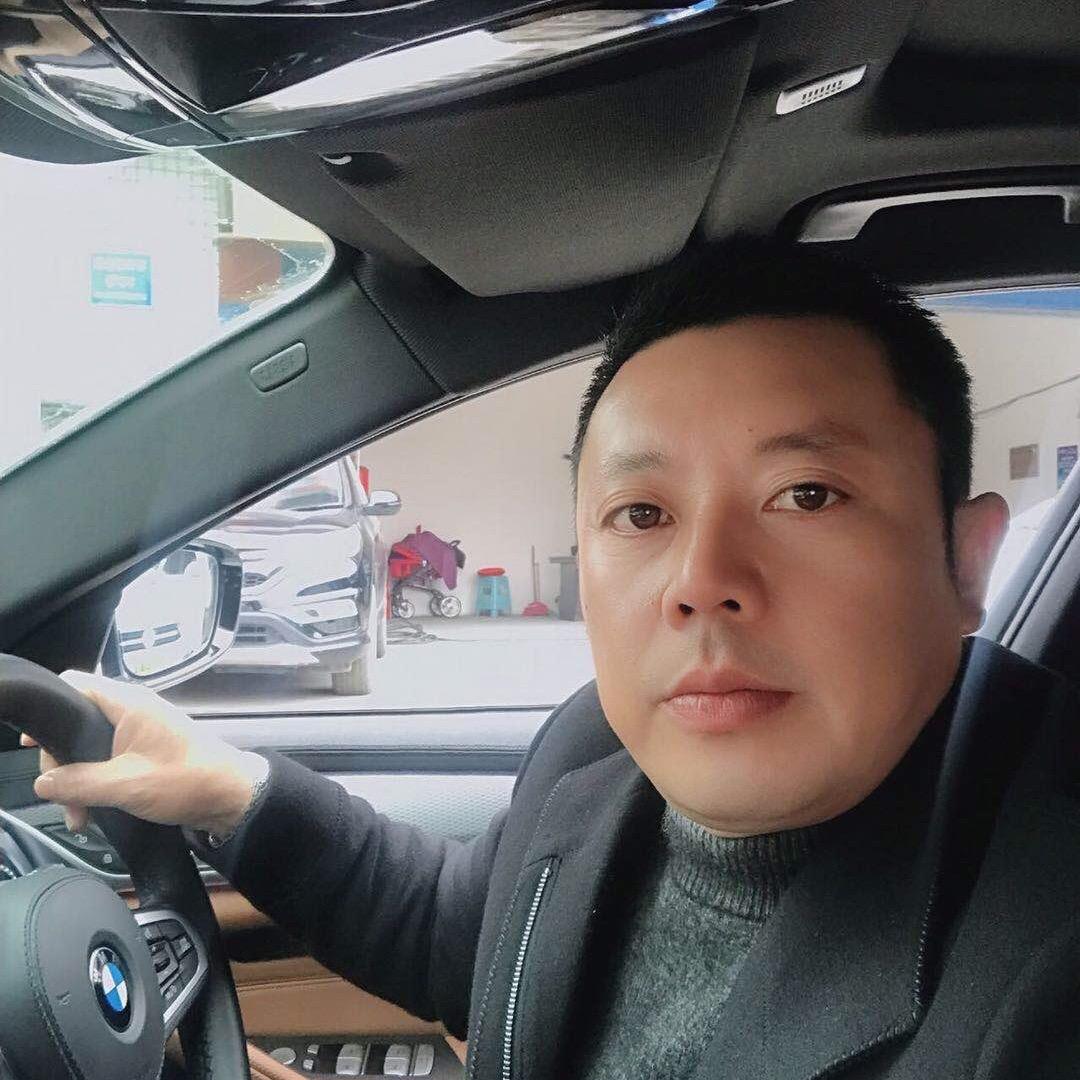 威远县携手二手车信息部