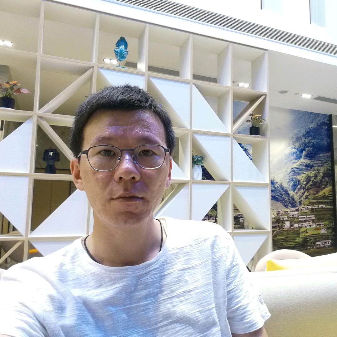 所谓坚强╮都是伪装